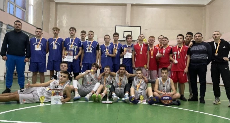 Определен победитель в турнире по баскетболу