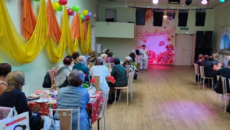 Пускай теплеет на душе в прекрасный день 8 марта