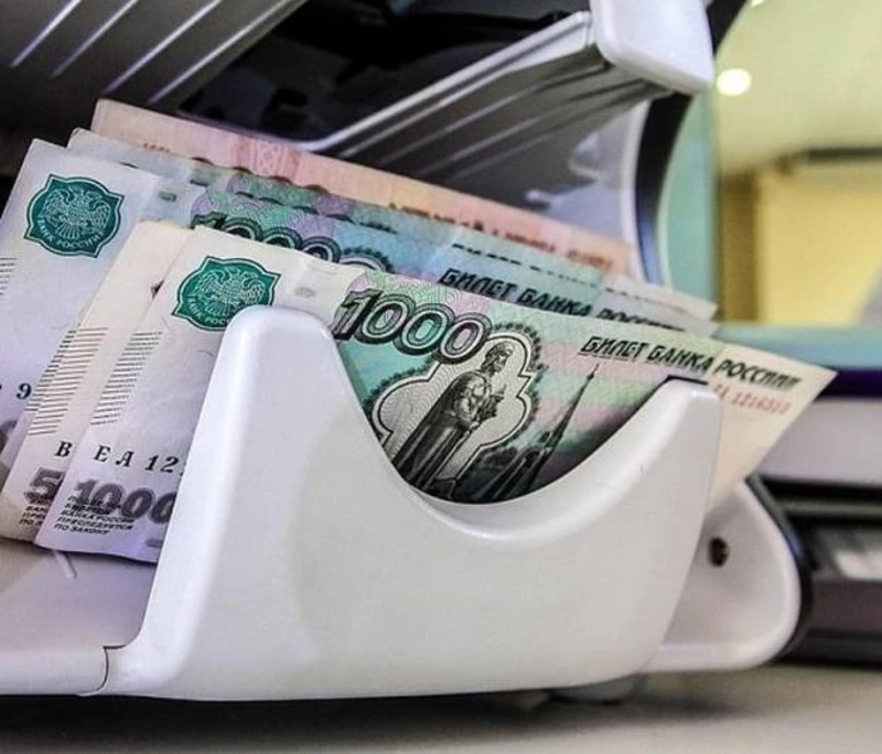 Минимальный размер оплаты труда в России увеличится на 18,5 процента