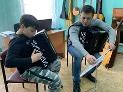 Рука об руку с музыкой