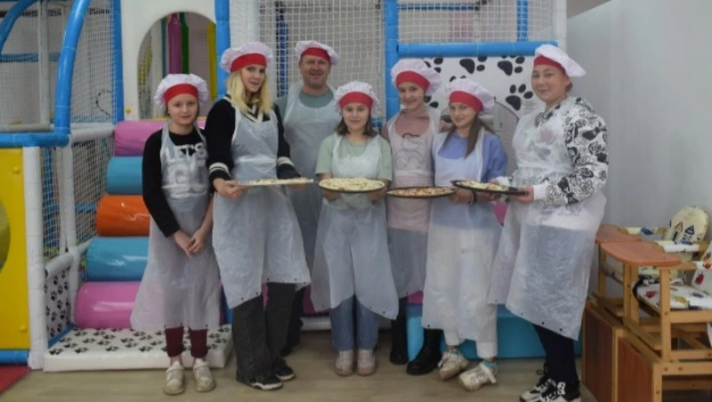 Воспитанники «Отрадного» приготовили пиццу