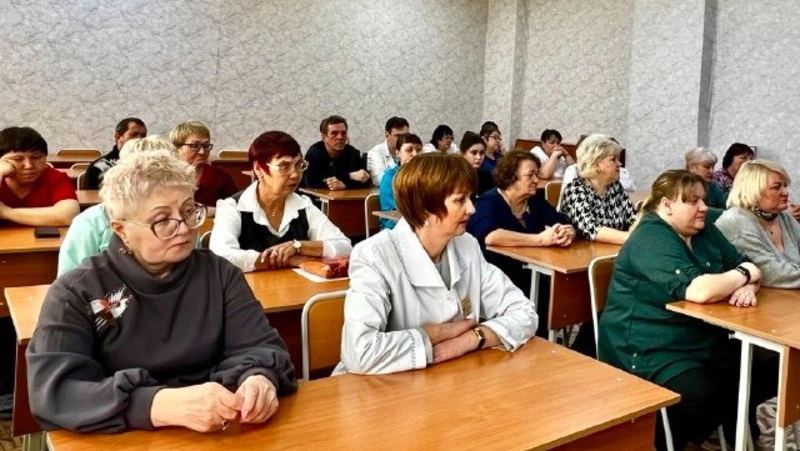 Владлен Антонюк проводит встречи с трудовыми коллективами