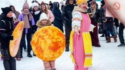 Весна в единстве. Как город встретил Масленицу и дал старт Году единства народов России