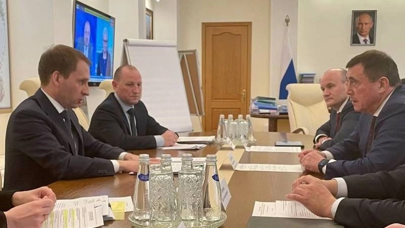 Александр Козлов обсудил экологические проекты Сахалина с губернатором Валерием Лимаренко