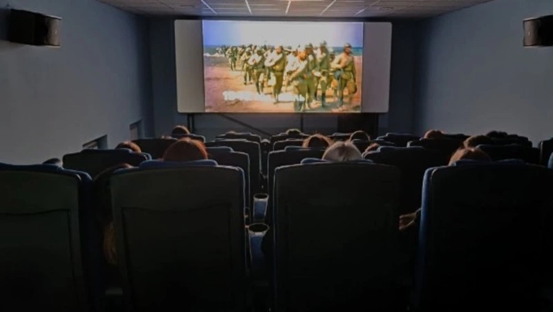 Семьи участников СВО могут бесплатно сходить в кинозал
