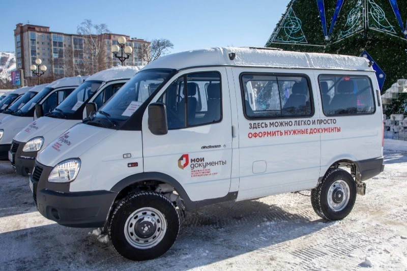 12 мобильных МФЦ передали в районы области