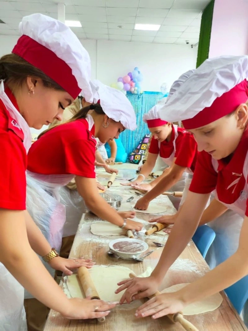 Учащиеся школы № 1 попробовали себя в роли поваров