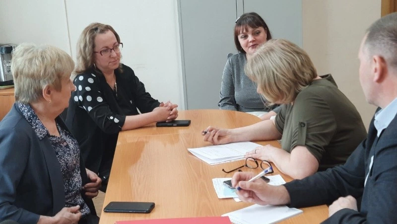 Многодетной семье мобилизованного александровца помогут с ремонтом фундамента дома