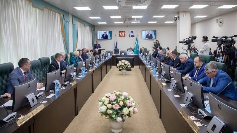 В Сахалинской области отремонтируют подъезды в 1800 домах