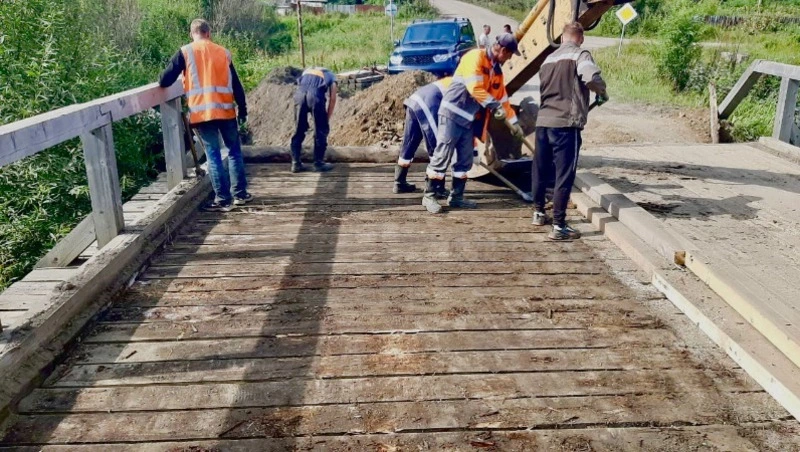 Начались работы по восстановлению моста через р.Половинку