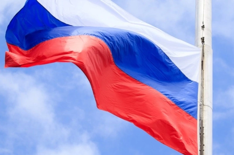 Мэр и председатель Собрания поздравили с Днем  государственного флага РФ