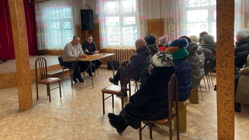 Депутаты Собрания, члены фракции «Единая Россия» встретились с жителями северных сел