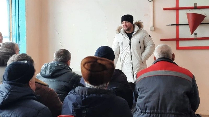 Встречи с коллективами предприятий района