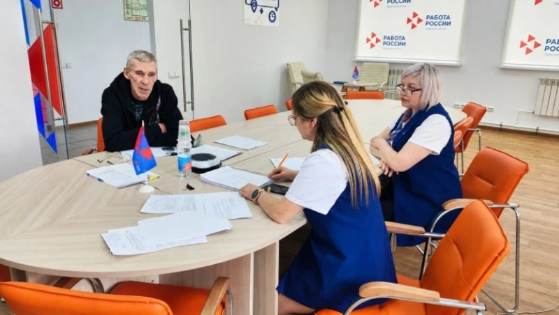 В Сахалинской области Кадровый центр помог 18 жителям начать собственное дело