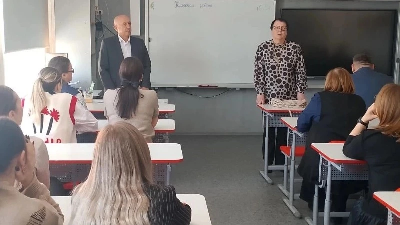 Председатель Александровск-Сахалинской ТИК Надежда Васильева встретилась с коллективами школ города