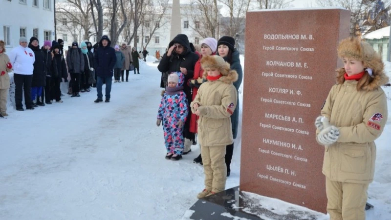 В Александровске-Сахалинском открыли Год защитника Отечества
