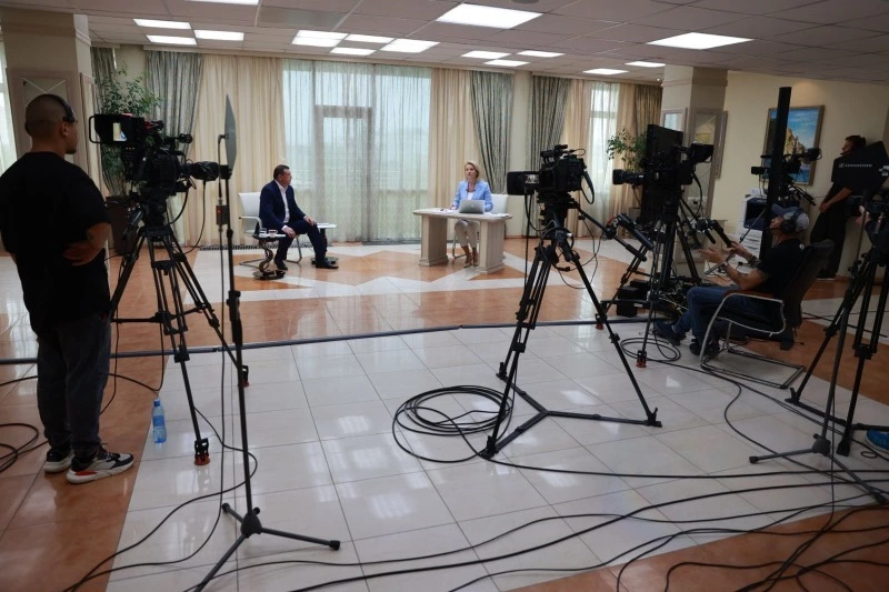 Во время прямой линии губернатору поступило обращение по поводу содержания детских площадок 