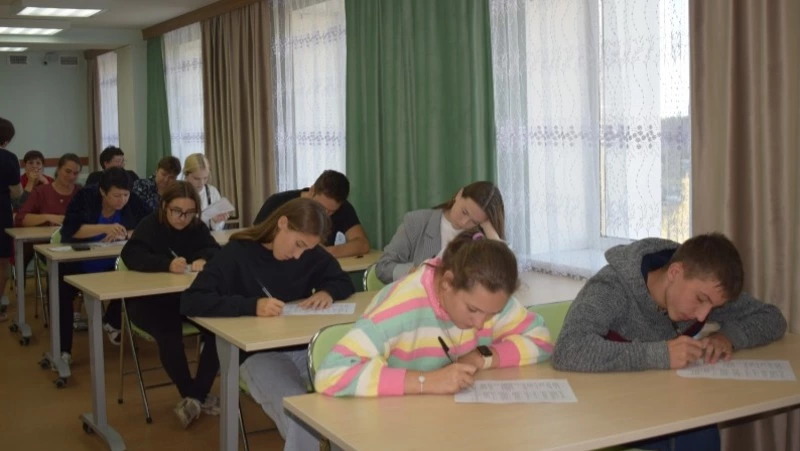 Александровцы приняли участие в литературном диктанте
