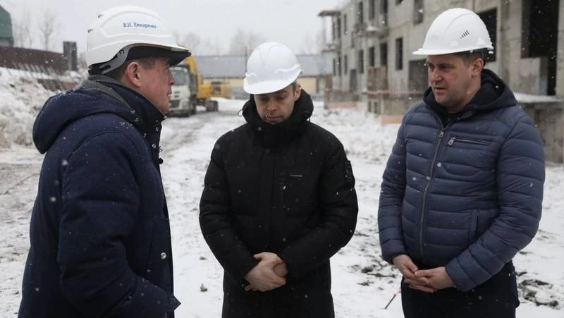 Губернатор поручил  завершить строительство 45-квартирного дома до августа 2023 года