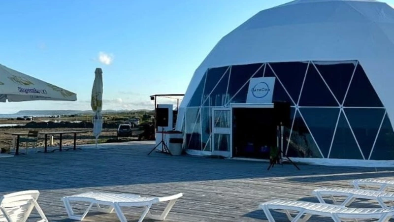 Глэмпинг «ПатиСон Парк» на берегу моря готов к встрече первых гостей