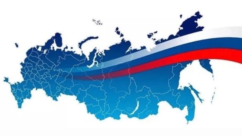 Депутат госдумы РФ Георгий Карлов поздравил сахалинцев и курильчан с Днем России