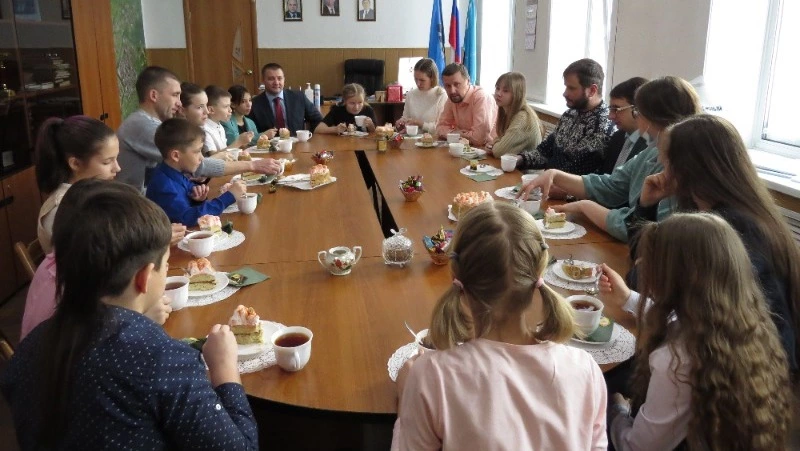Мэр ГО "Александровск-Сахалинский район" встретился с участниками КВН «Динамик»
