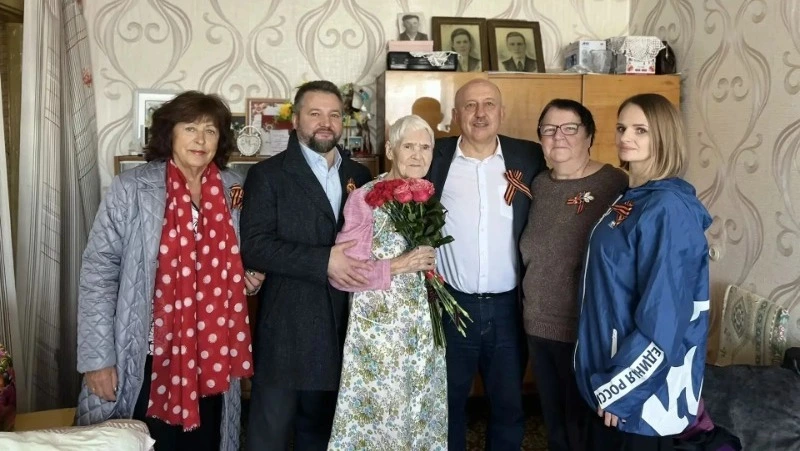 В Александровске-Сахалинском поздравили тружеников тыла с наступающим Днем Победы