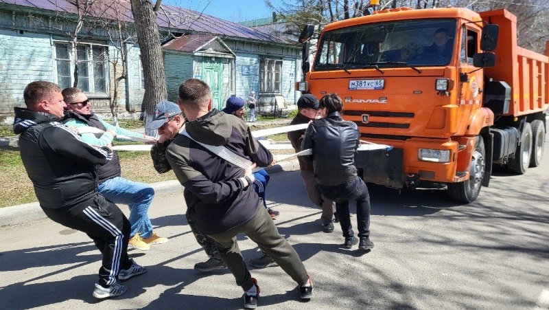 В День России александровцы сдвинут с места КамАЗы