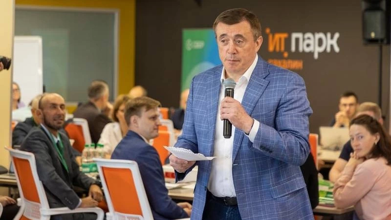 Искусственный интеллект поможет оптимизировать медицину и транспорт в Сахалинской области