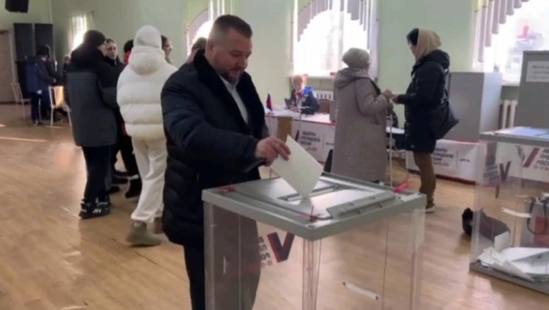 Мэр Александровск-Сахалинского района проголосовал на выборах Президента РФ
